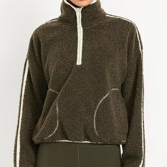 Loose Sherpa Quarter-Zip Pullover, Size XL - Picture 2 of 4